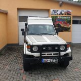 Toyota-Landcruiser-HZJ78