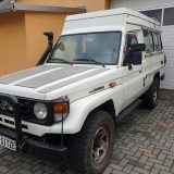 Toyota-Landcruiser-HZJ78